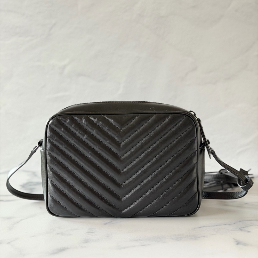 Yves Saint Laurent Lou Mattelassé Medium Camera Bag w/ Tassels - Picture 3 of 9